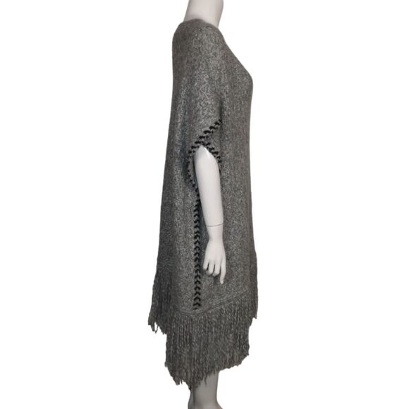 TOPSHOP Poncho/Cape/Vest, M/L, Gray, Fringe, Scoop neckline - Picture 6 of 11